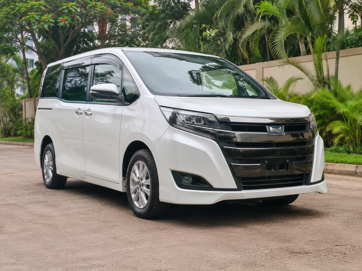 Toyota Noah hire Uganda family van