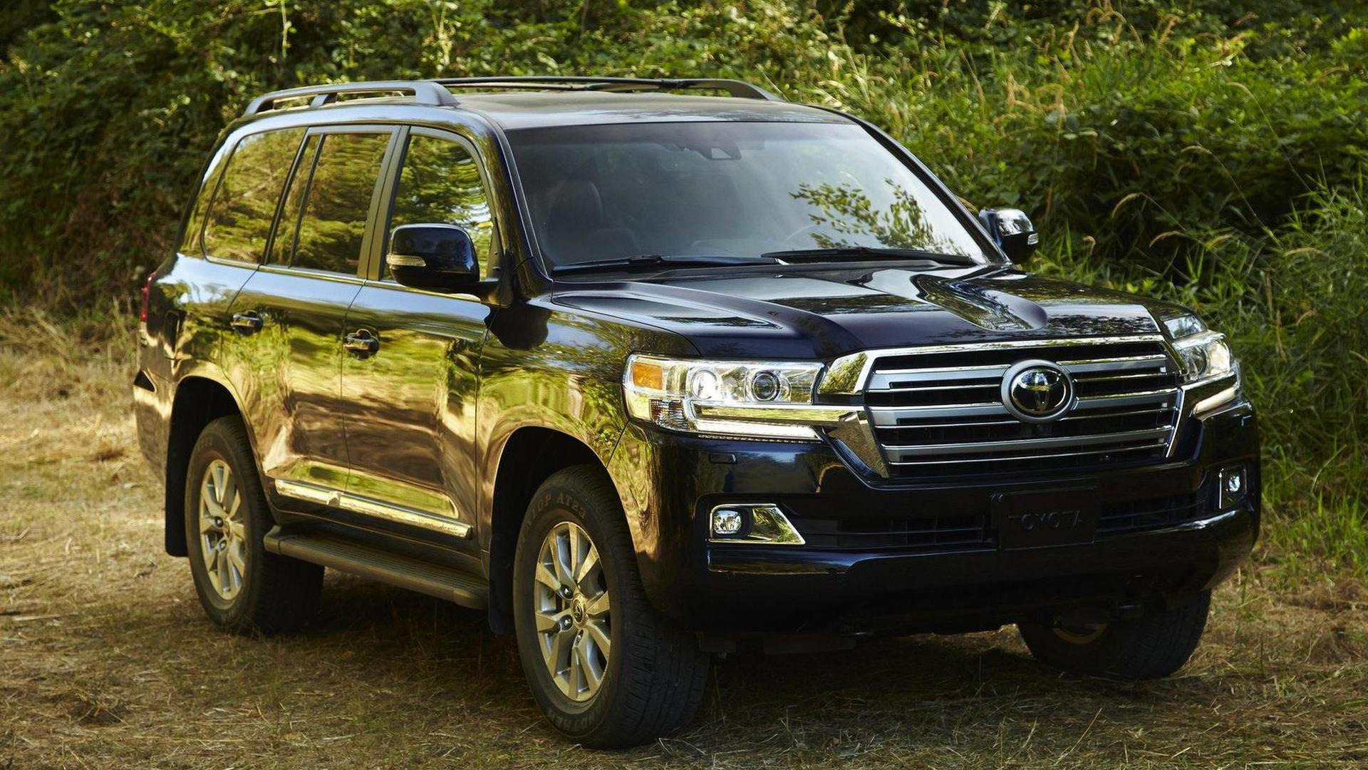 Rent the Toyota Landcruiser V8 in Uganda 