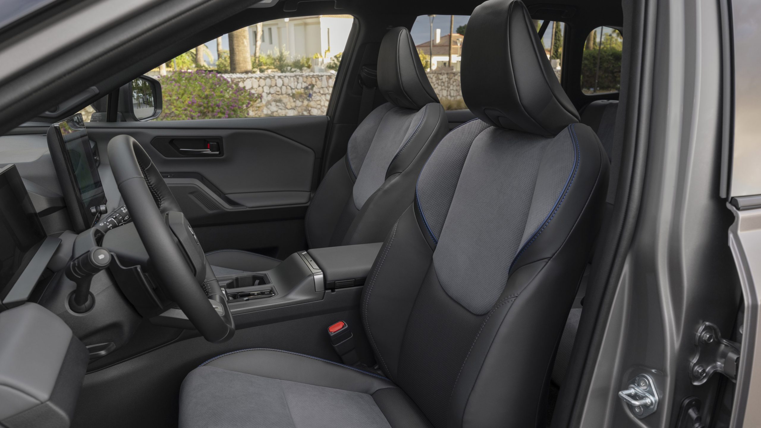 RAV4 Car rental for Uganda & Rwanda